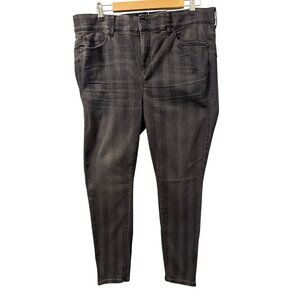 Torrid Bombshell Skinny Jeans 18R Super Soft Black Stripe. NWT